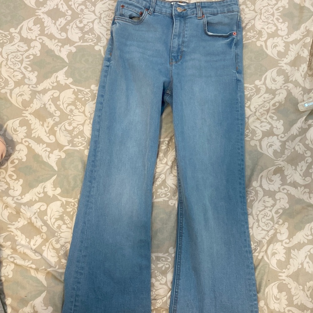 Zara light washed bell bottoms, barely worn